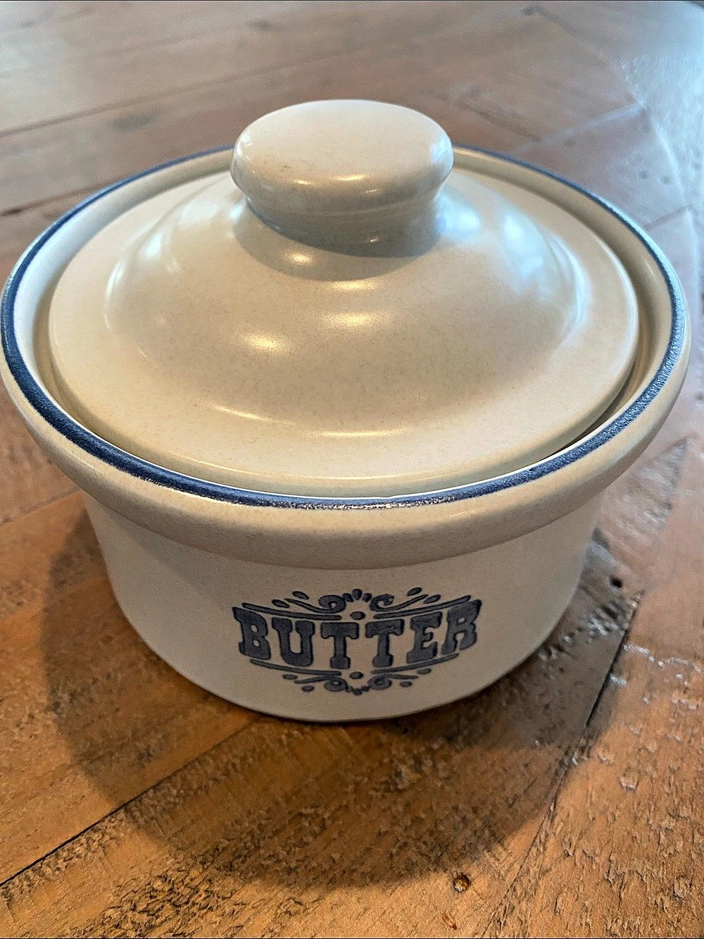 Pfaltzgraff Yorktowne Stoneware Butter Tub